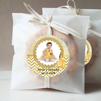 Prenses Bella Temalı Resimli Sticker