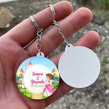 Prenses ile Pembe Çatılı Saray Temalı Daire Plastik Anahtarlık