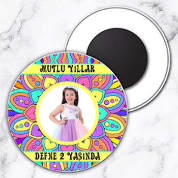 Renkli Kalpler Temalı Resimli Daire Plastik Magnet