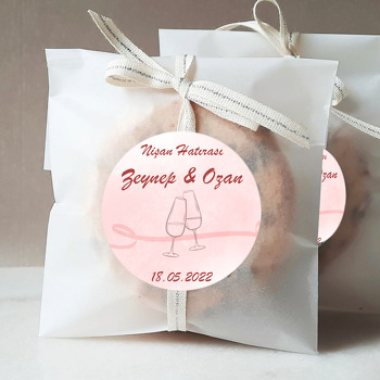 Şampanya Kadehleri ile Pembe Fon Temalı Sticker