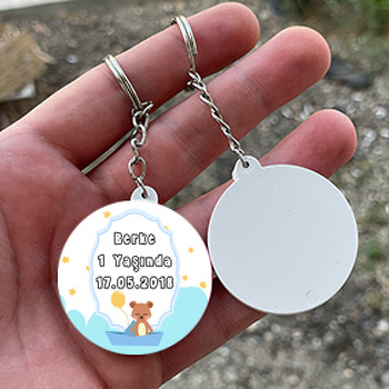 Şapkalı Ayı Temalı Daire Plastik Anahtarlık