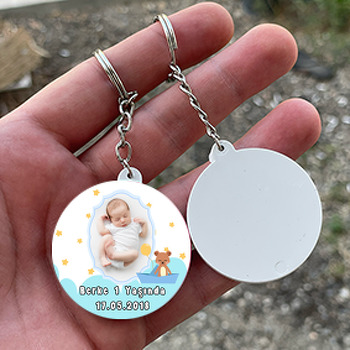 Şapkalı Ayı Temalı Resimli Daire Plastik Anahtarlık