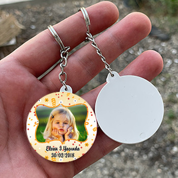 Sarı Çerçeve Temalı Resimli Daire Plastik Anahtarlık