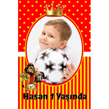 Sarı Kırmızı Fonda Aslan Temalı Afiş