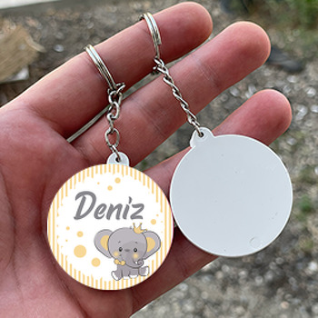 Sarı Taçlı Fil ile Çizgili Fon Temalı Daire Plastik Anahtarlık