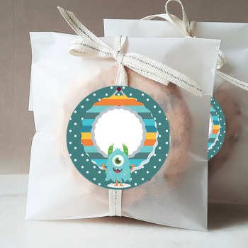 Sevimli Canavar Temalı Sticker