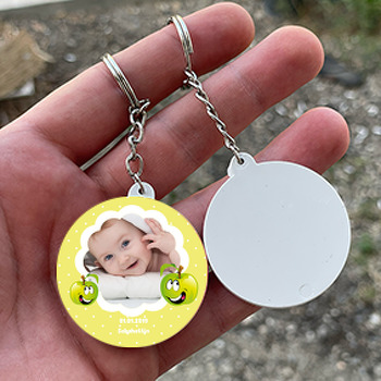 Sevimli Elma Temalı Resimli Daire Plastik Anahtarlık