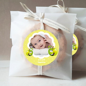 Sevimli Elma Temalı Resimli Sticker