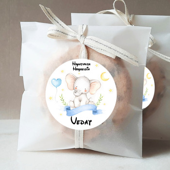 Sevimli Fil ile Mavi Kalp Balon ve Ay Temalı Sticker