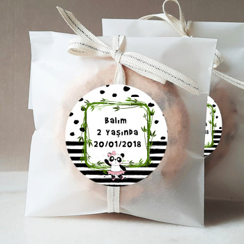 Sevimli Kız Panda Temalı Sticker