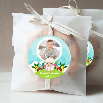 Sevimli Kuzucuk Temalı Resimli Sticker