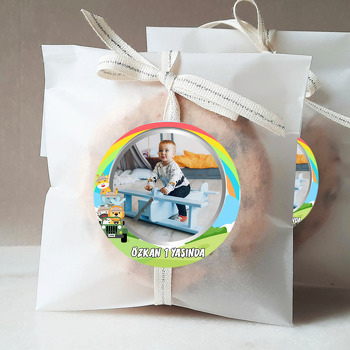 Sevimli Safari Hayvanları ile Gökkuşağı Temalı Doğum Günü Sticker