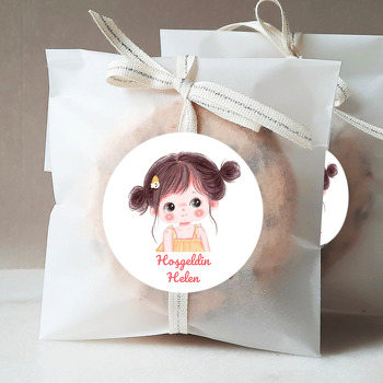 Sevimli Sarı Elbiseli Kız Temalı Sticker