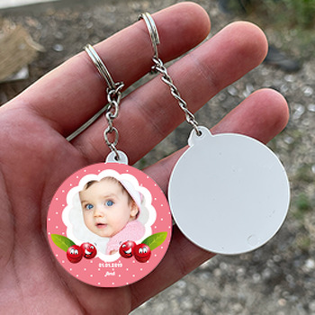 Sevimli Vişne Temalı Resimli Daire Plastik Anahtarlık