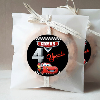 Şimşek Mcqueen 4 Yaş Temalı Sticker