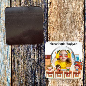 Sınıfta Öğrenciler Temalı Kare Magnet