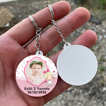 Şirin Kız  Temalı Resimli Daire Plastik Anahtarlık