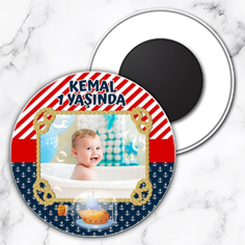 Şişede Gemi ile Denizci Temalı Resimli Daire Plastik Magnet