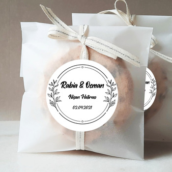 Siyah Yapraklarla Simetrik Daire Çerçeve  Temalı Sticker