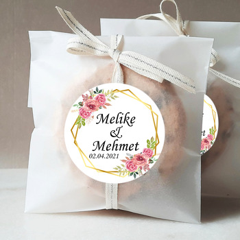 Soft Kırmızı Güller ile Gold Geometrik Çerçeve Temalı Sticker