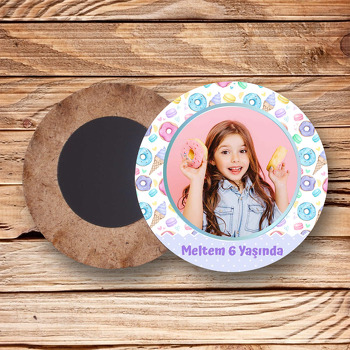 Soft Renklerle Donut Macaron ile Dondurma Temalı Daire Ahşap Magnet
