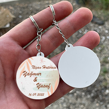 Soft Turuncu Yapraklar ile Gri Fon Temalı Daire Plastik Anahtarlık