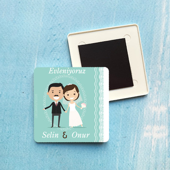 Su Yeşili Zeminli Gelin Damat Temalı Kare Plastik Kare Magnet