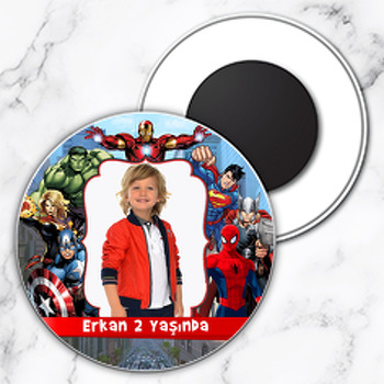 Süper Kahramanlar Temalı Resimli Daire Plastik Magnet