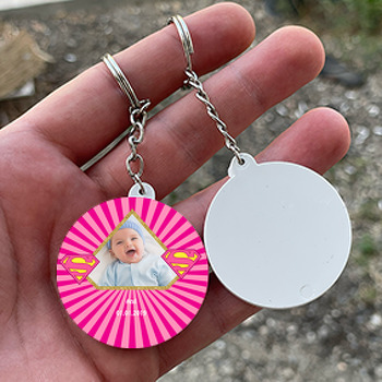 Süper Kız Temalı Resimli Daire Plastik Anahtarlık