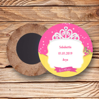Taçlı Prenses Temalı Ahşap Daire Magnet 02