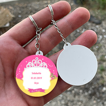 Taçlı Prenses Temalı Daire Plastik Anahtarlık 02