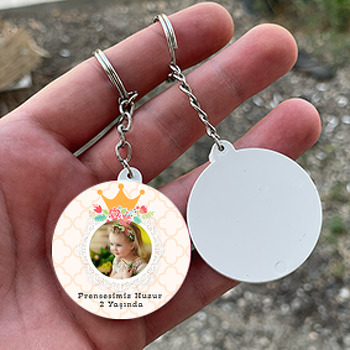 Taçlı Prenses Temalı Resimli Daire Plastik Anahtarlık