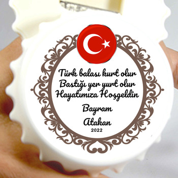 Türk Bayrağı ile Kahverengi Çerçeve Temalı Kapak Şekilli Magnet Açacak