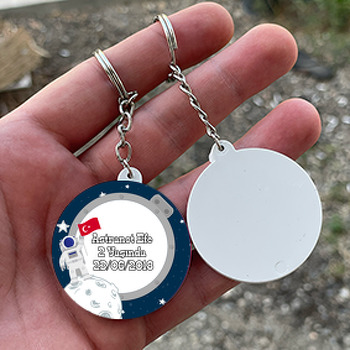 Türk Bayraklı Astronot Temalı Daire Plastik Anahtarlık