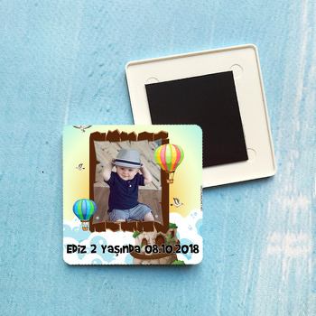 Uçan Balonlar  Temalı Kare Plastik Kare Magnet