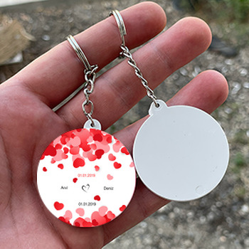 Uçuşan Kalpler Temalı Söz Nişan Nikah Daire Plastik Anahtarlık