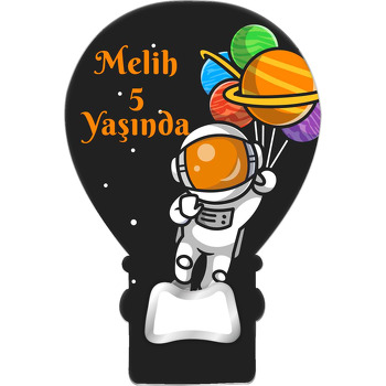 Uzayda Gezegen Balonlu Astronot Temalı Balon Ahşap Magnet 