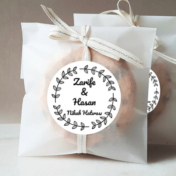 Yaprak Dal Siyah Çizgisel Çerçeve Temalı Sticker