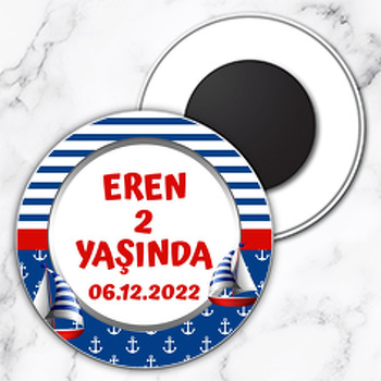Yelkenli Gemi ile Denizci Temalı Daire Plastik Magnet 
