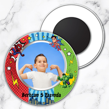 Yenilmezler Resimli Temalı Daire Plastik Magnet