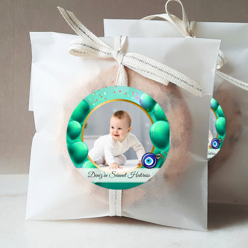 Yeşil Balonlar ile Yeşil Fonda Nazar Boncuğu Sünnet Hatırası Temalı Sticker