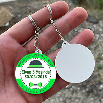 Yeşil Şapka Temalı Daire Plastik Anahtarlık