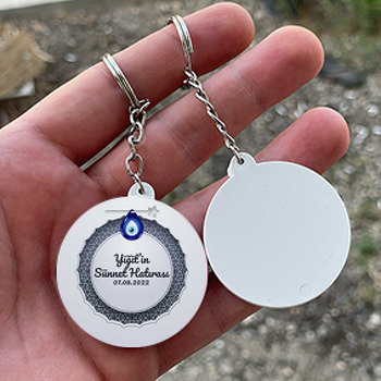 Yıldzı İğnede Nazar Boncuğu ile Sünnet Hatırası Temalı Daire Plastik Anahtarlık