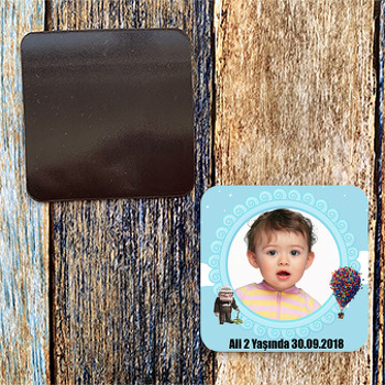 Yukarı Bak Temalı Resimli Kare Magnet
